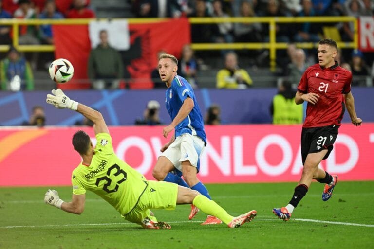 Eurocopa: Italia rescata triunfo 2-1 sobre Albania