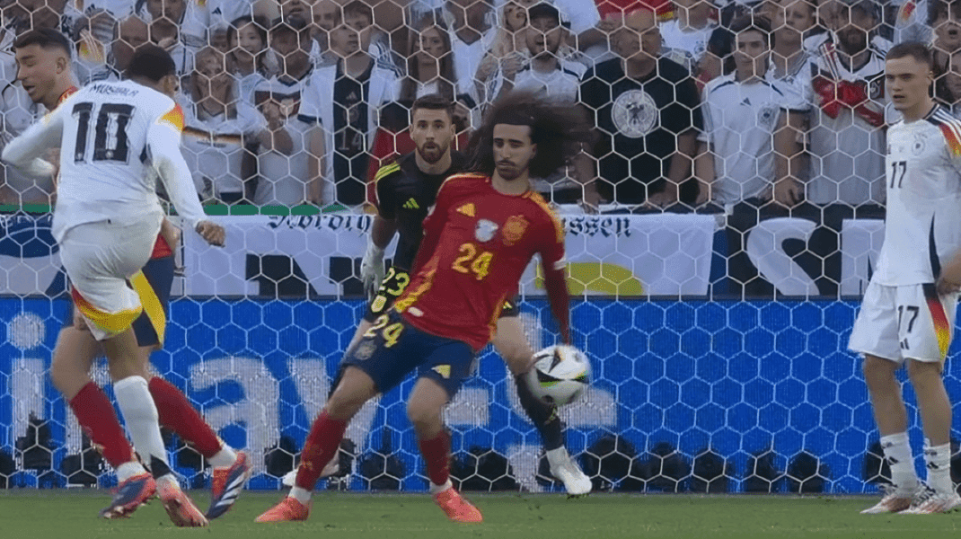 Eurocopa: España logra polémico pase a semifinales