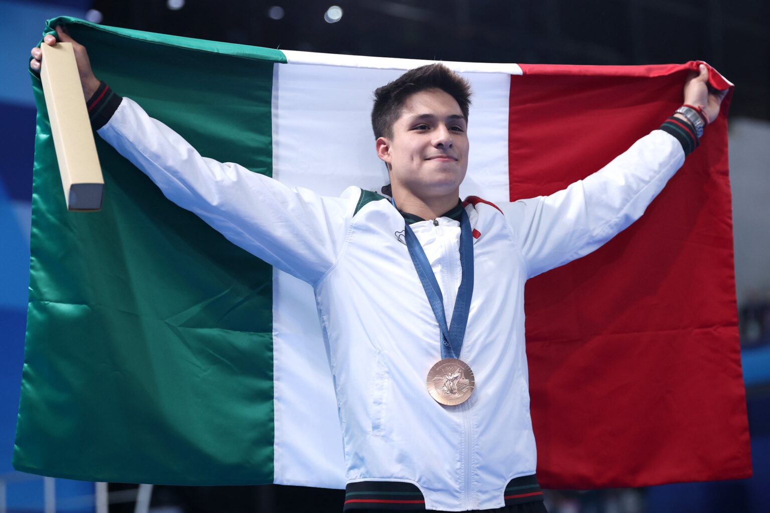 París 2024: Osmar Olvera hace historia al ganar medalla de bronce en trampolín 3m
