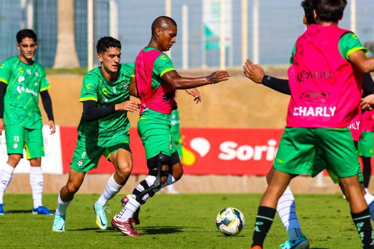 Pedro Aquino regresa a la actividad con Santos Laguna