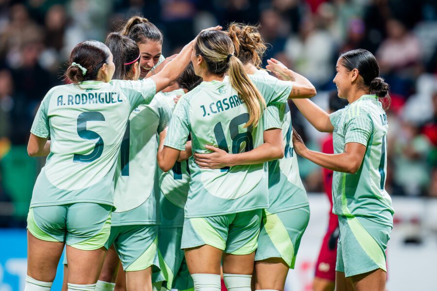 Lee más sobre el artículo México golea 4-0 a Tailandia en partido de preparación