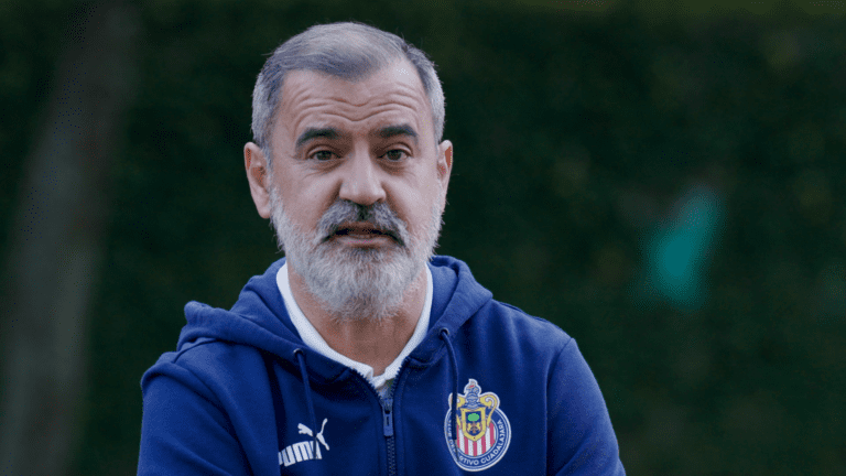 Chivas ratifica a Arturo Ortega como Director Técnico