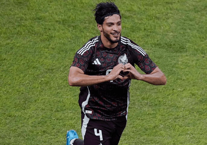 Raúl Jiménez.