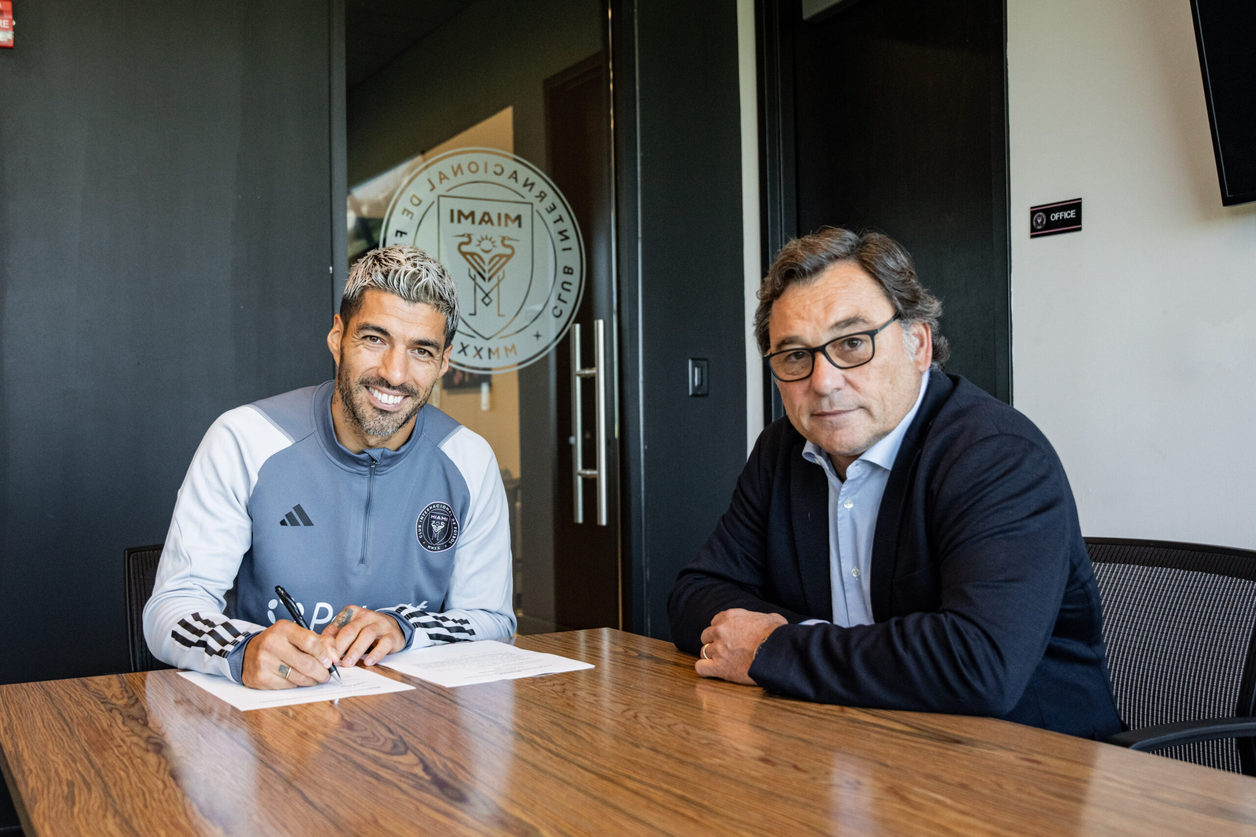 Lee más sobre el artículo Luis Suárez renueva con Inter Miami hasta 2025