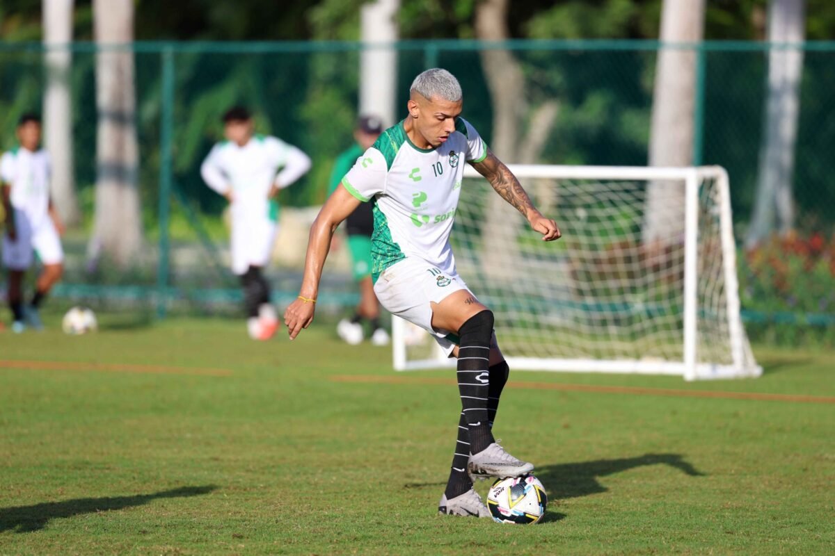 Franco Fagúndez jugador de Santos Laguna.