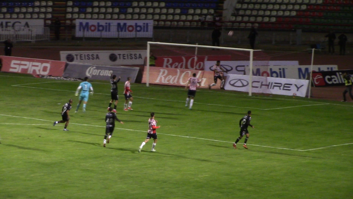 Lee más sobre el artículo Chivas vs Mineros: Empatan 0-0 en debut de Óscar García