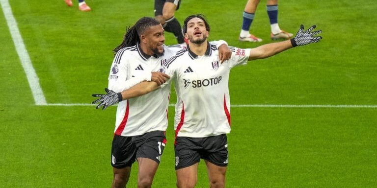 Raúl Jiménez marcó nuevamente para el Fulham.