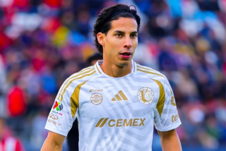Diego Lainez anotó por los Tigres.
