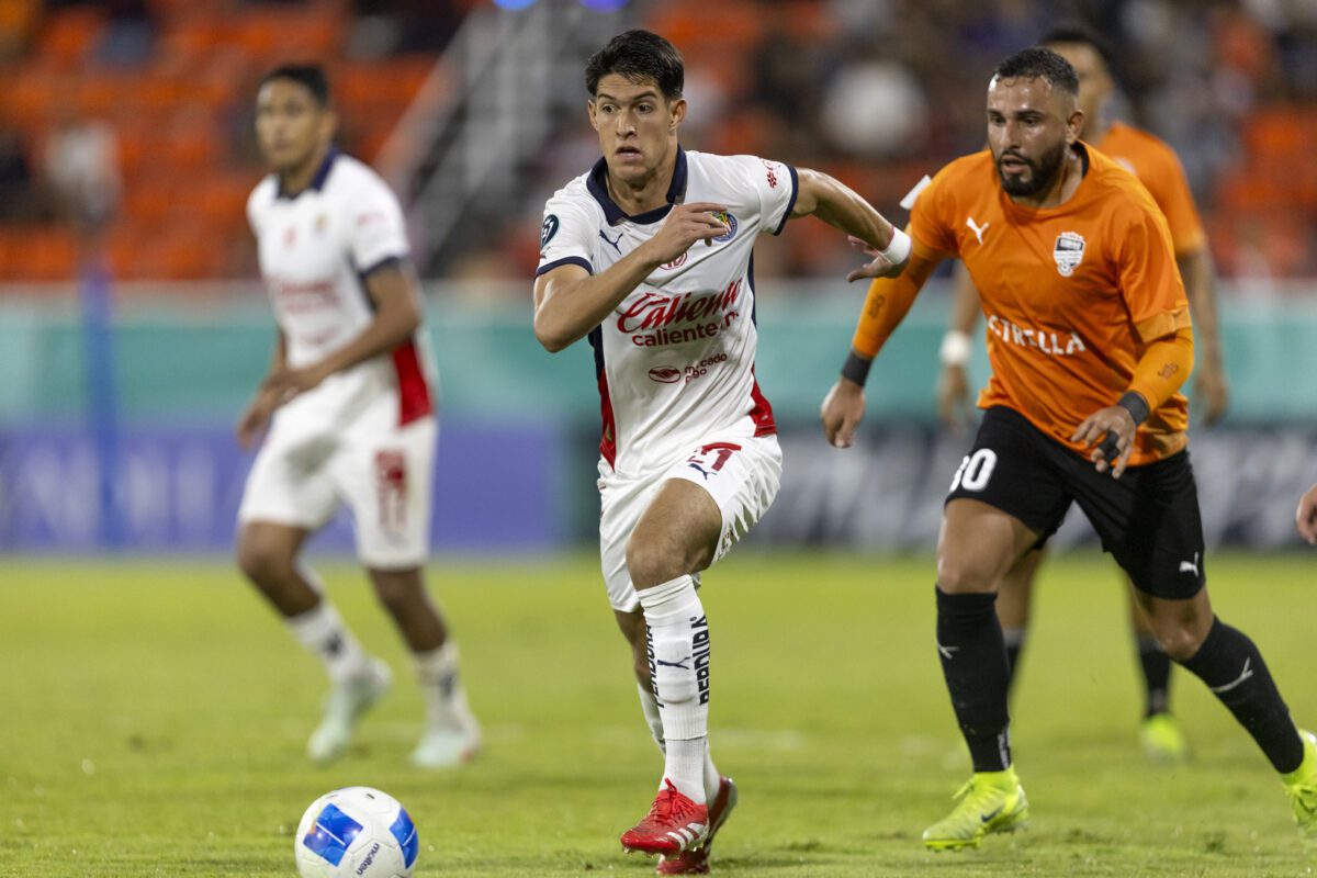 Lee más sobre el artículo Chivas Empata 1-1 con Cibao en la Copa de Campeones de la Concacaf: Un Rescate Agónico y una Crisis Evidente