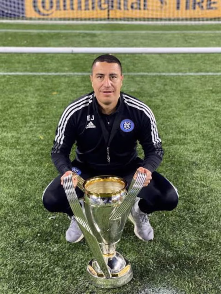 Efraín Juárez, nuevo técnico de Pumas