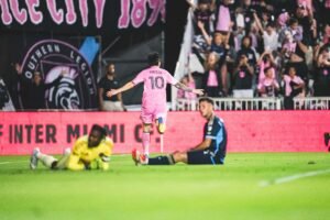 Messi celebra su gol.