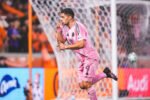Luis Suárez celebra su gol con Inter Miami