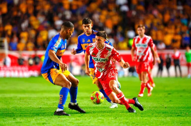 Tigres venció 2-1 al Necaxa