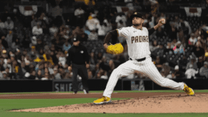Omar Cruz es enviado a AAA por los Padres