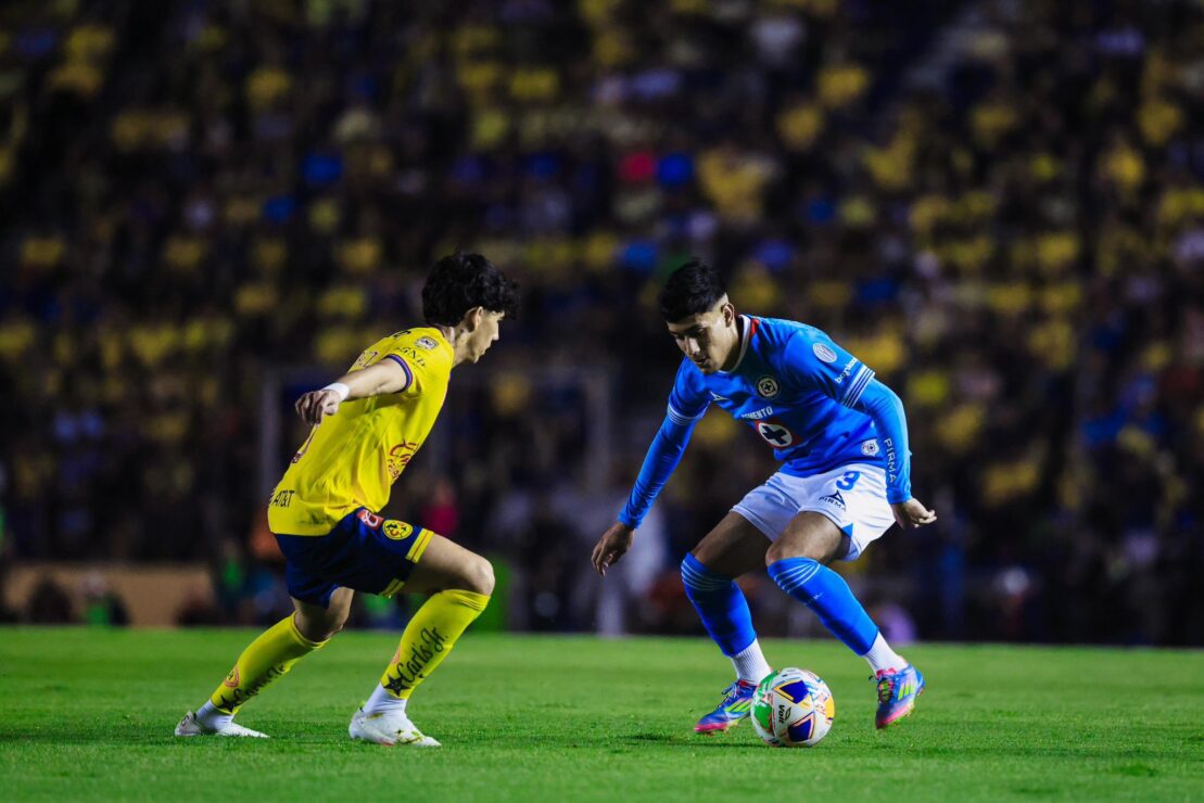 América es finalista, vence 2-1 a Cruz Azul 1 América es finalista, vence 2-1 al Cruz Azul y va por el Tetra