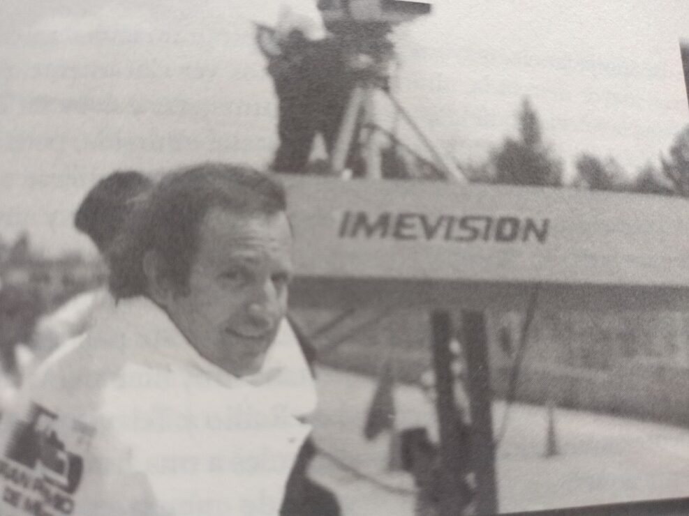 José Ramón Fernández: el parteaguas de la televisión deportiva en México 1 José Ramón Fernández durante la cobertura del Gran Premio de México.