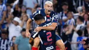 Rayados a la liguilla, vence 2-0 a Pumas y califica