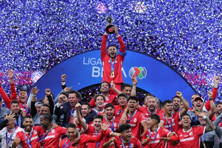 Toluca es campeón del futbol mexicano, vence 2-0 al América