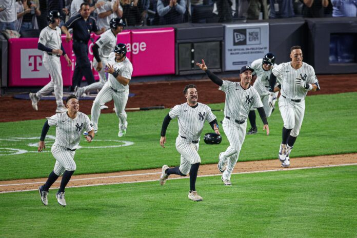 Yankees derrotan 4-3 a Padres en extra innings