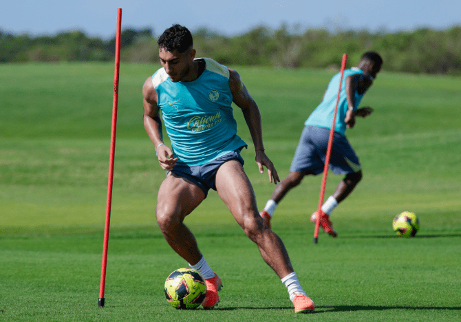 Las Águilas del América en su pretemporada en Playa del Carmen.