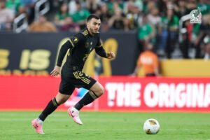 Luis Chávez se fracturó y podría perderse el Mundial con la Selección Mexicana.