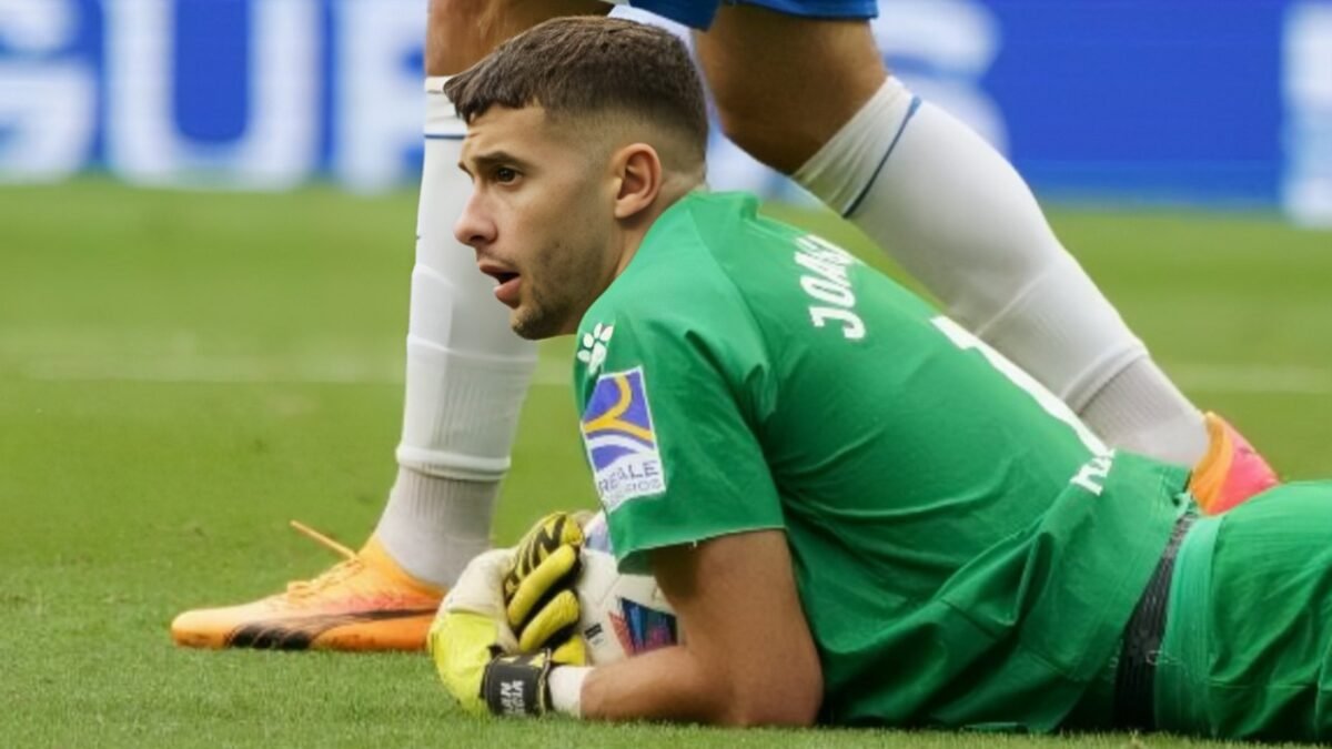La Liga: Barcelona oficializa el fichaje del portero Joan García
