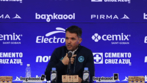 Liga MX: ¿A qué se comprometió Larcamón con Cruz Azul?