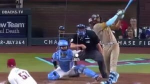 MLB: Padres vencen 8-2 a Diamodbacks y evitan la barrida