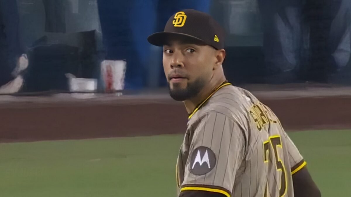 MLB: Robert Suárez suspendido tres juegos por golpear intencionalmente a Shohei Ohtani 2 MLB: Robert Suárez suspendido tres juegos por golpear intencionalmente a Shohei Ohtani