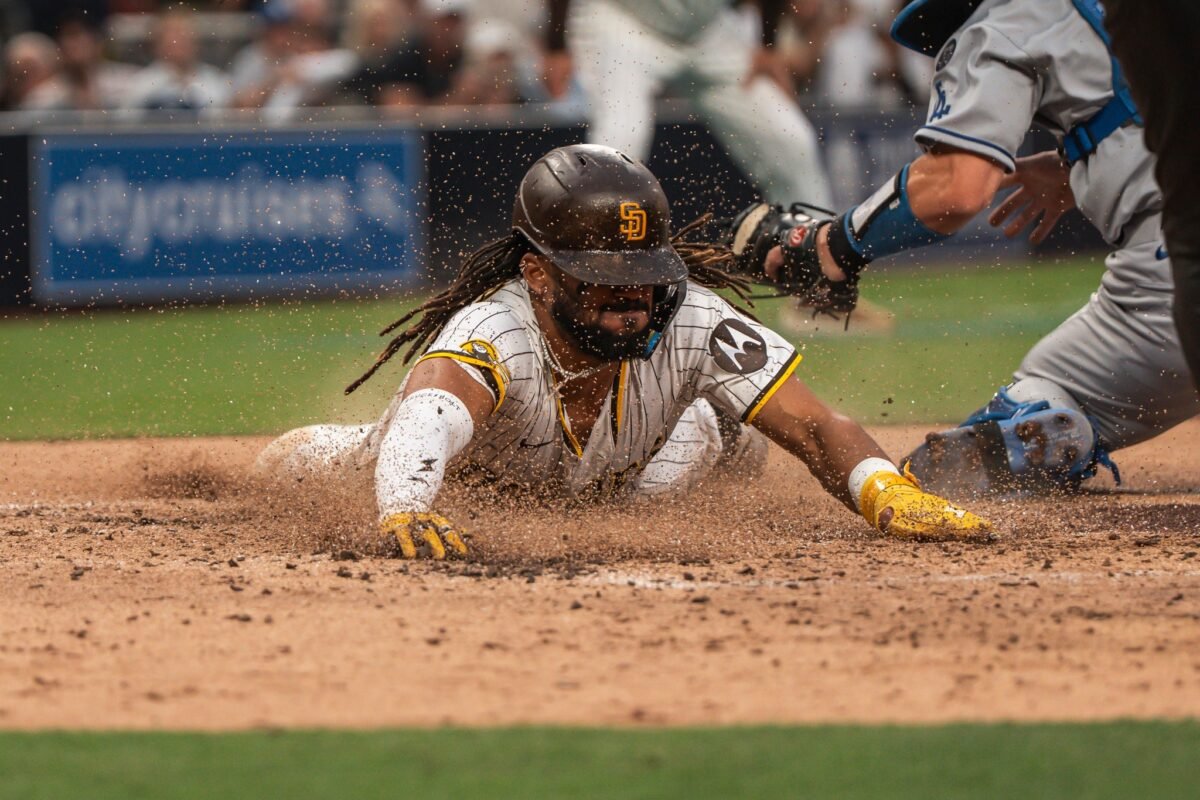 Padres aplasta 11-1 a Dodgers en Petco Park