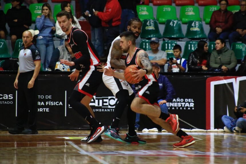 Correcaminos vence a Mineros 94-86 e iguala la serie