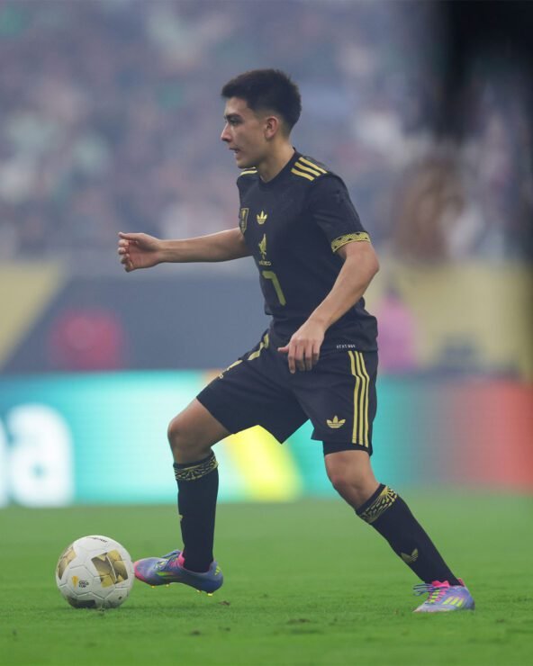México, campeón de la Copa Oro 2025 2 Gilberto Mora, campeón con México en la Copa Oro a los 16 años.