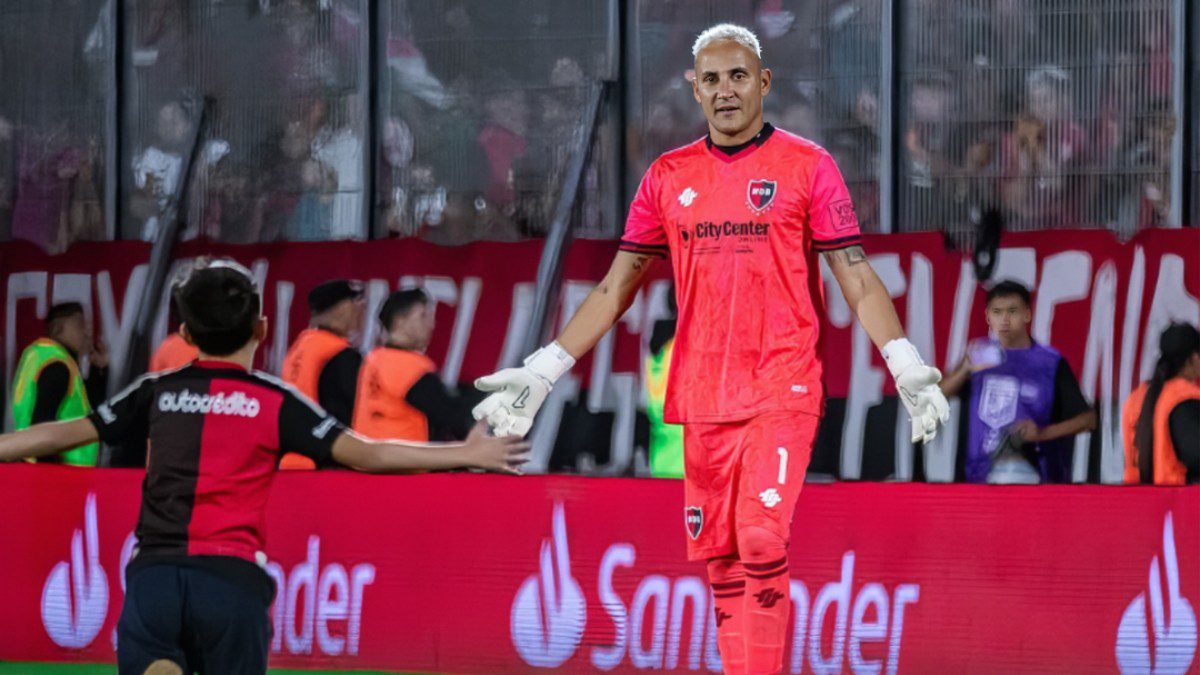 Keylor Navas a Pumas.