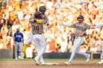 Padres vence a Rangers.