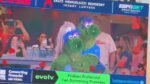 Phillies Cold Play Kiss Cam