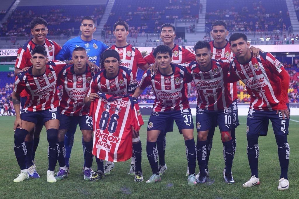 Chivas tuvo una complicada presentación en la Leagues Cup.