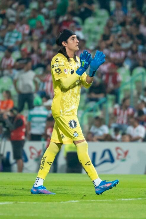Carlos Acevedo fue la figura de Santos.