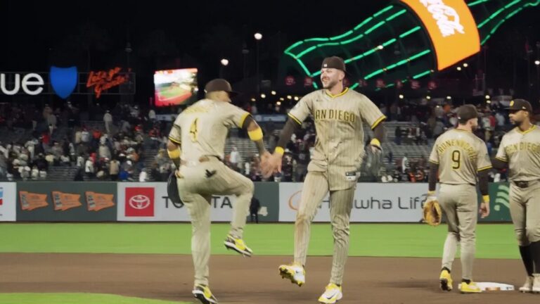 Los Padres a 1 juego de distancia de los Dodgers.