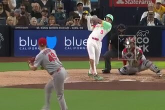 Jackson Merrill conectó el batazo decisivo para el triunfo de los Padres.