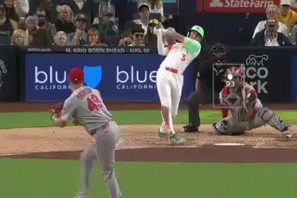 Jackson Merrill conectó el batazo decisivo para el triunfo de los Padres.
