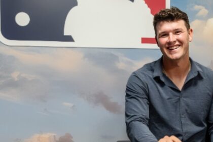 Padres sigue fortaleciéndose y llama a acción a su último refuerzo