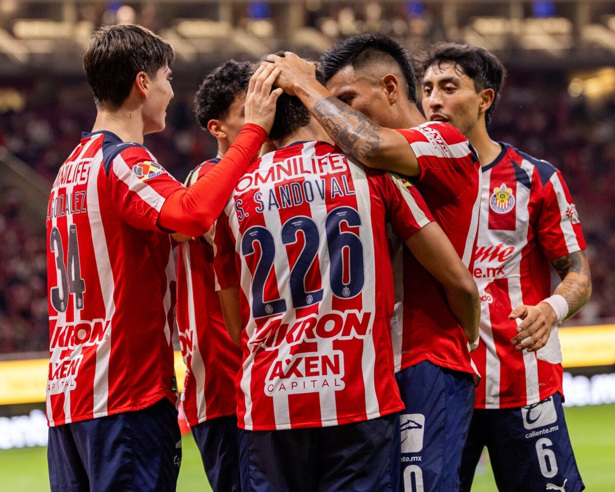 Chivas venció 3-1 al Necaxa.