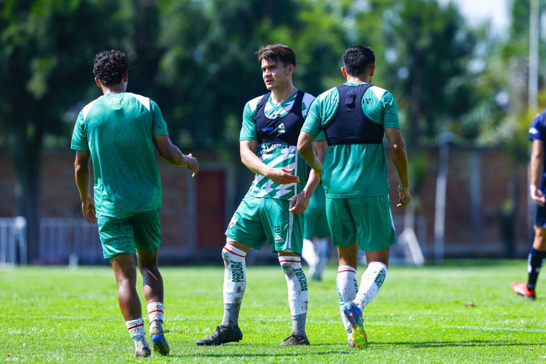 El partido amistoso de Necaxa y Querétaro se disputó en la Casa Club. 
