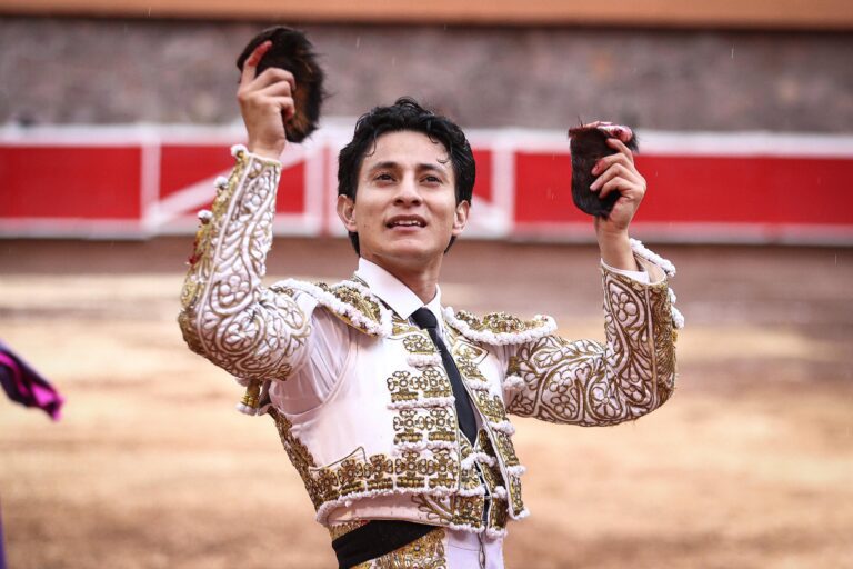 Ángel Espinoza Platerito.