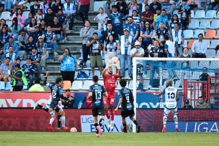 Querétaro 0 Pachuca 2