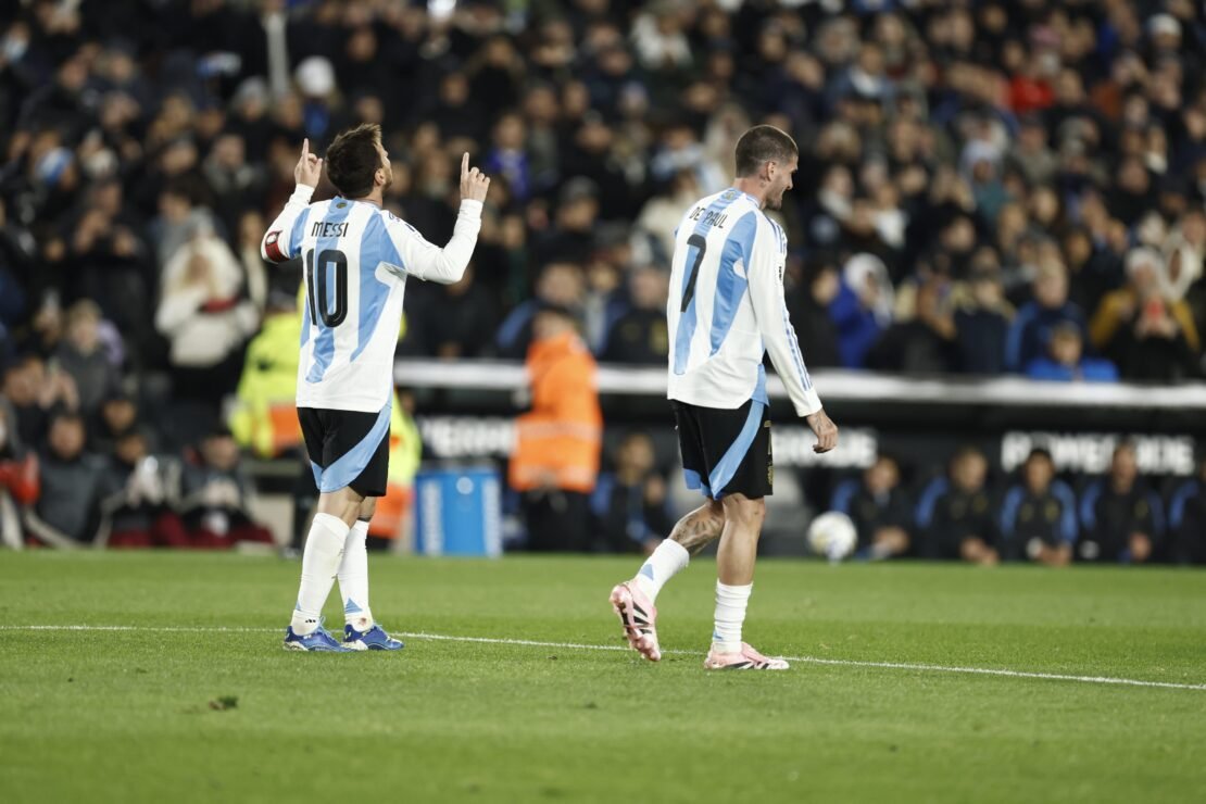 Messi y Rodrigo De Paul. 