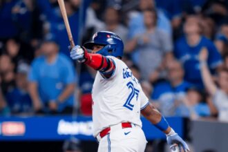 Vladimir Guerrero conectó cuadrangular por los Blue Jays.