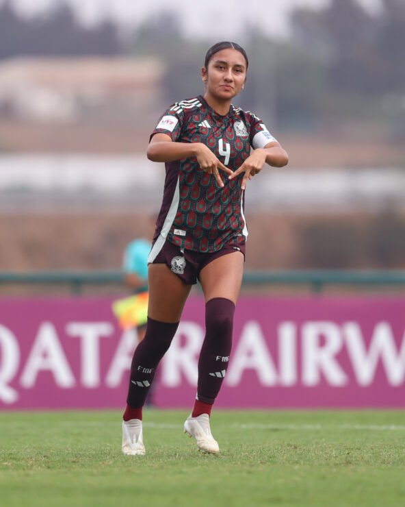 Berenice Ibarra marcó el gol que le permite a México avanzar a Cuartos de Final. 