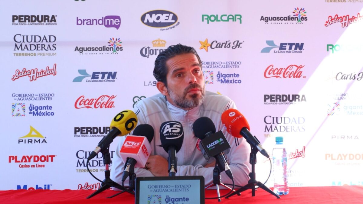 Fernando Gago, entrenador del Necaxa.