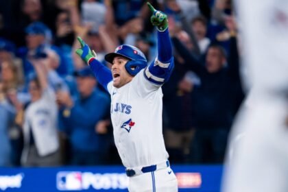 Toronto consiguió su boleto a la Serie Mundial.